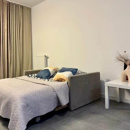 K22 Domaniewska Chopin Airport Warschau