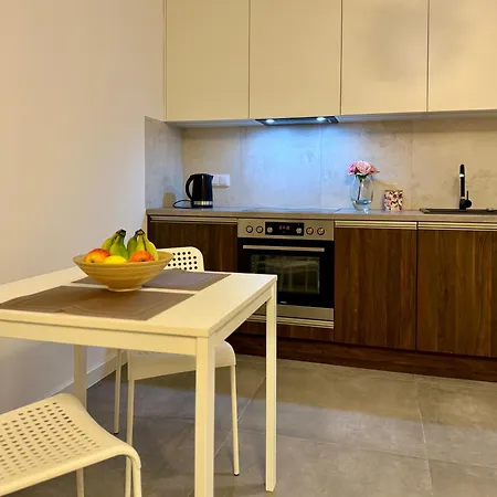 K22 Domaniewska Chopin Airport * Warschau